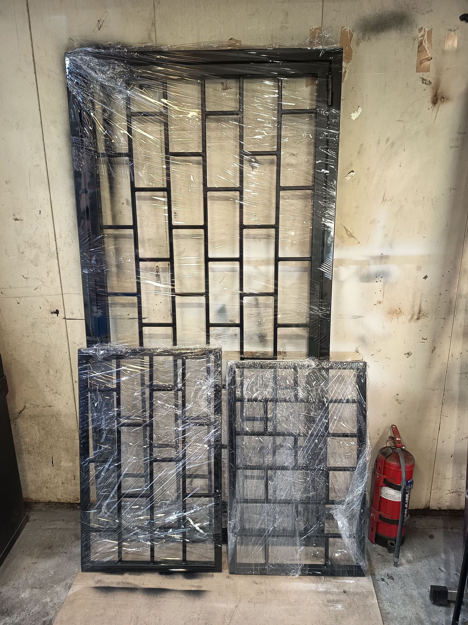 BDSTEEL biztonsági rács - egyedi ablakrács, ajtórács készítés