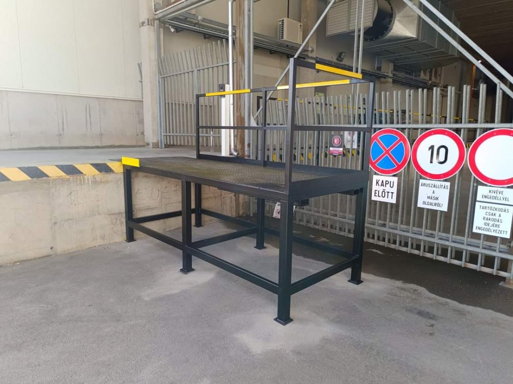 BDSTEEL munkák - lakatosmunkák, lépcsőépítés, fémszerkezetek